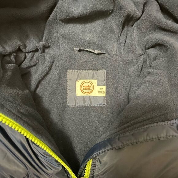 Hooded Bubble Jacket for Baby and Toddler Boys from Wonder Nation Size 3T - Picture 3 of 5